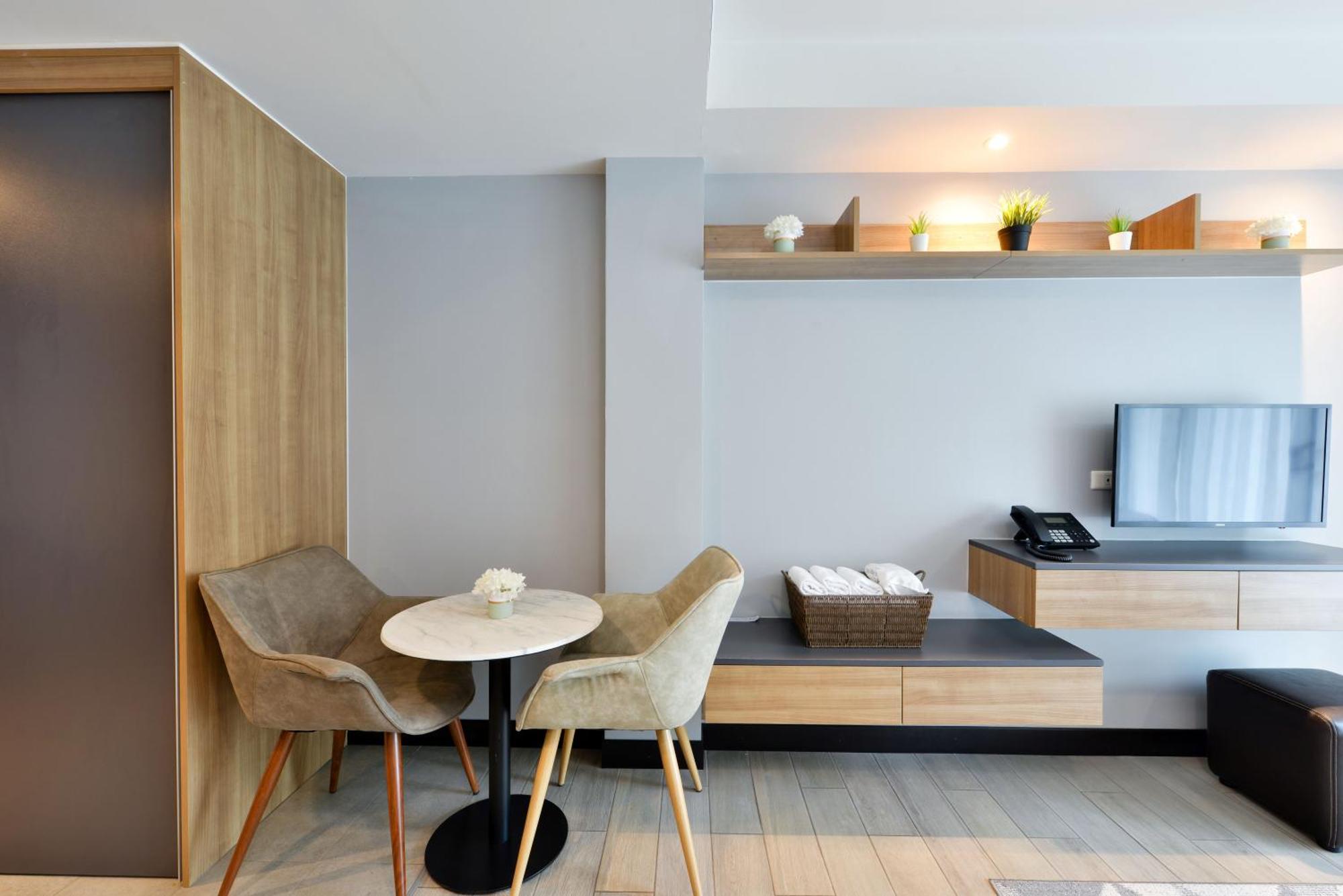 Raweewan Residence Hotel Банкок Екстериор снимка
