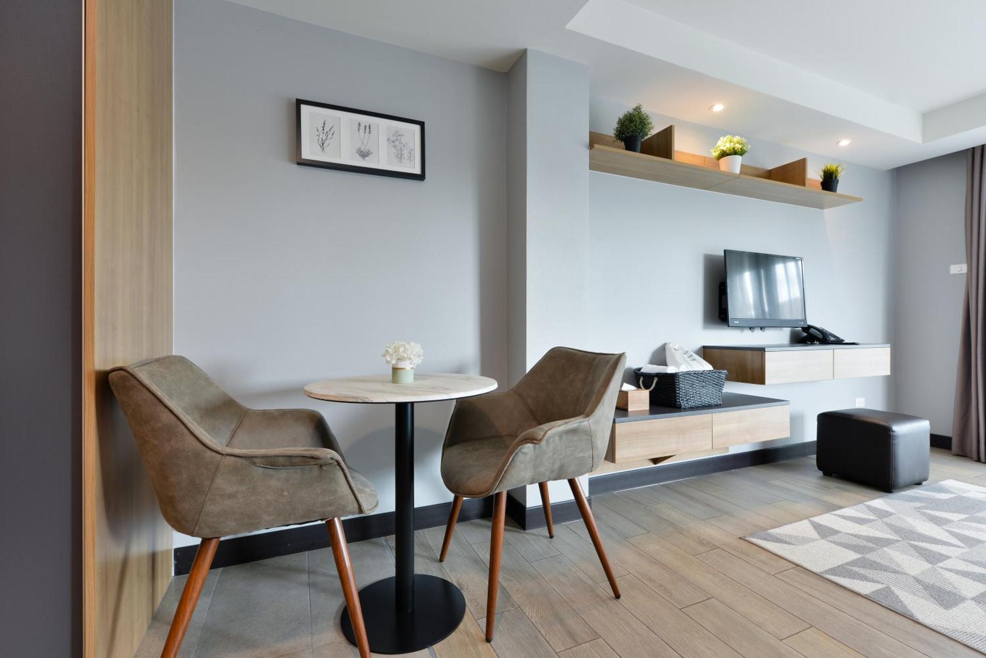 Raweewan Residence Hotel Банкок Екстериор снимка