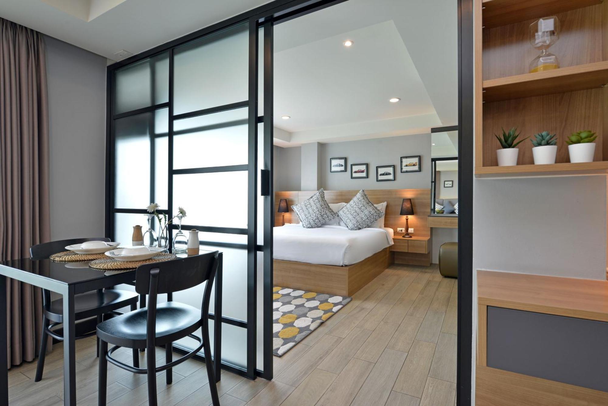 Raweewan Residence Hotel Банкок Екстериор снимка