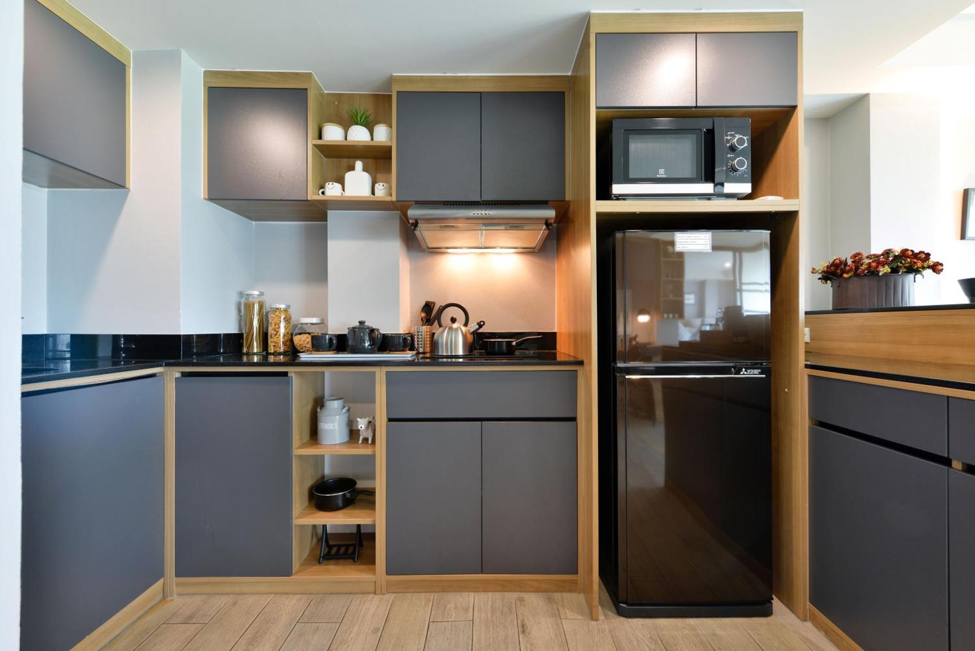 Raweewan Residence Hotel Банкок Екстериор снимка