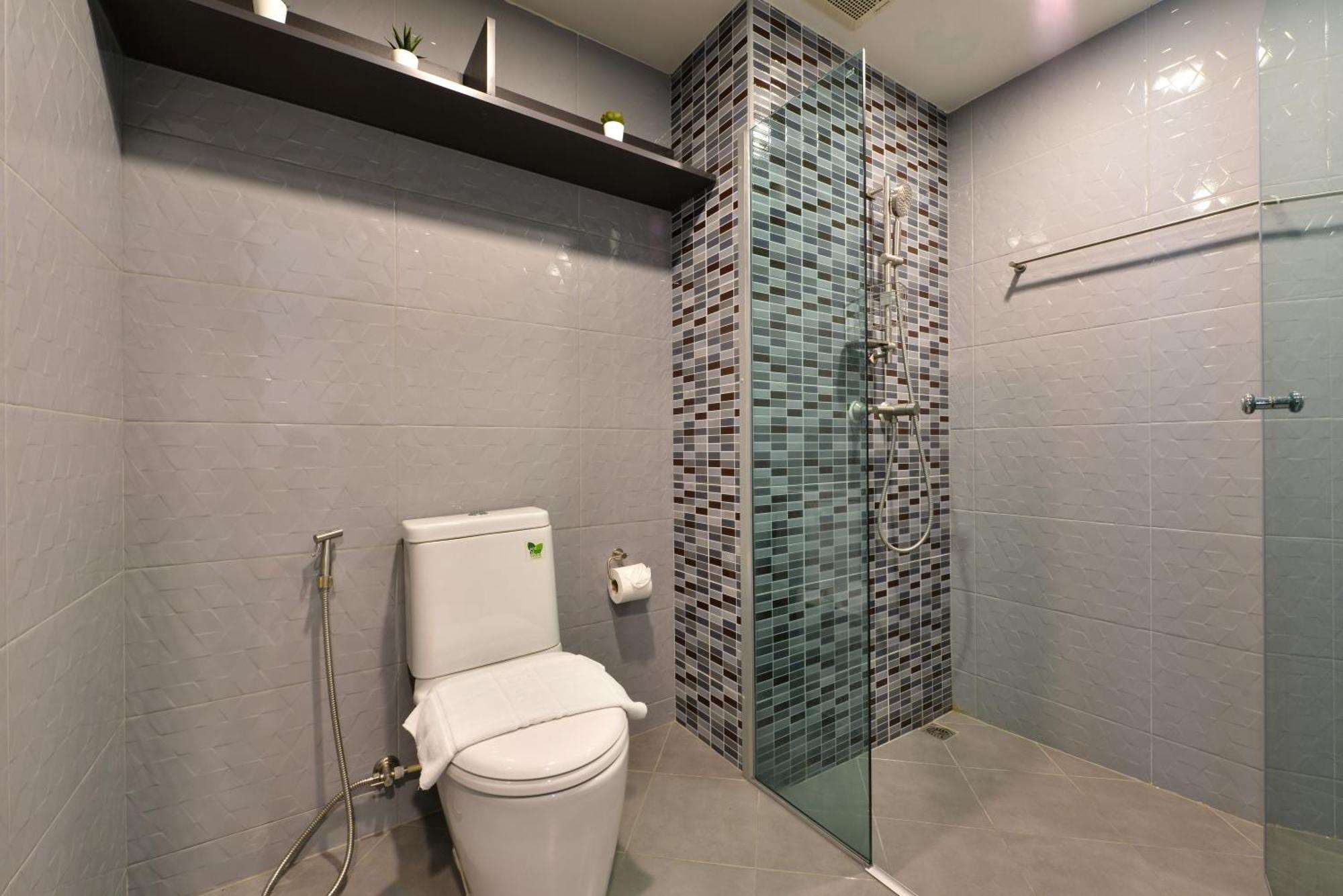Raweewan Residence Hotel Банкок Екстериор снимка