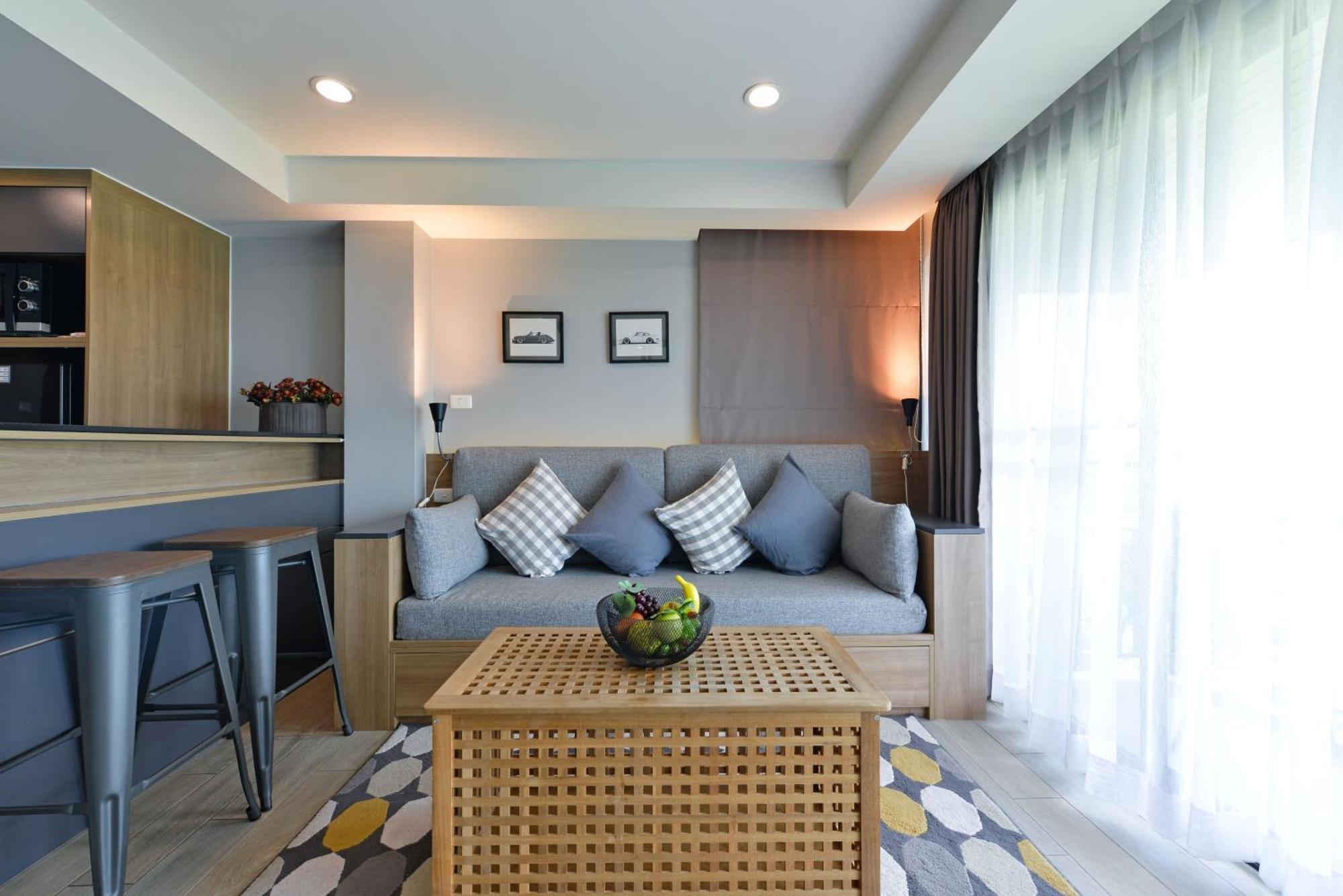 Raweewan Residence Hotel Банкок Екстериор снимка